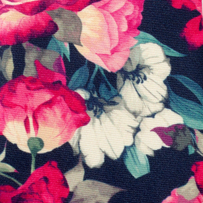 Corbata de seda azul marino con motivos florales pintados para hombre
