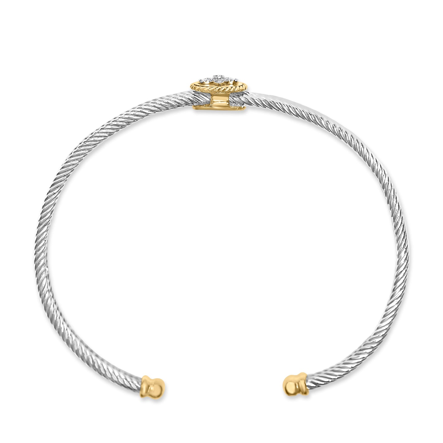 Brazalete de oro amarillo de 18K con baño de plata esterlina .925 con detalles de diamante y medallón de flor de lis (color I-J, claridad SI1-SI2) - 7.25 pulgadas