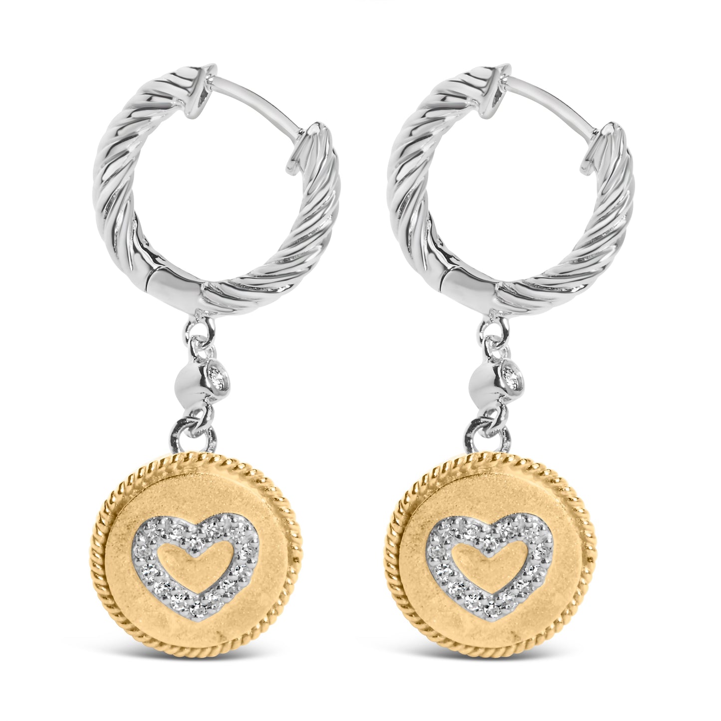 Pendientes colgantes y pendientes colgantes de corazón de medallón de diamante de 1/8 Cttw de plata de ley 925 chapados en oro amarillo de 18 quilates (Color I-J, Claridad SI1-SI2)