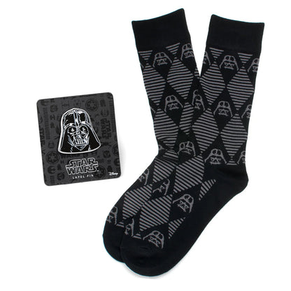 Set de regalo de calcetines de vestir negros con estampado de rombos y pin de solapa de Darth Vader de Star Wars
