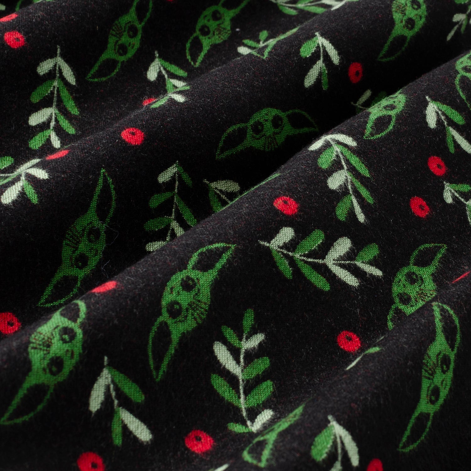 Star Wars Grogu Holiday Black and Green Scarf - My Men's Shop