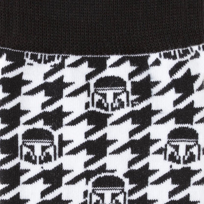Set de regalo de calcetines de vestir y pin de solapa a cuadros pata de gallo blancos y negros de Star Wars The Mandalorian