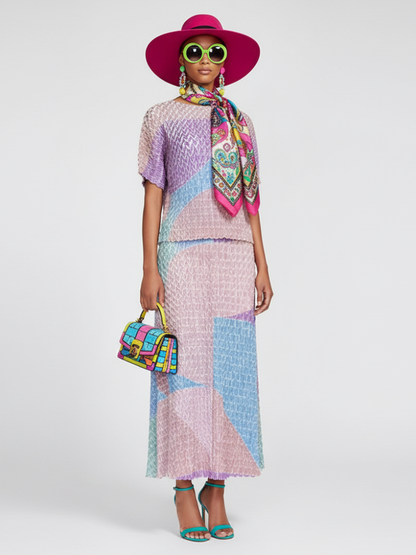 Traje de dos piezas con top en contraste de color y falda plisada para mujer, Midtown, BYMANYC Nueva York.