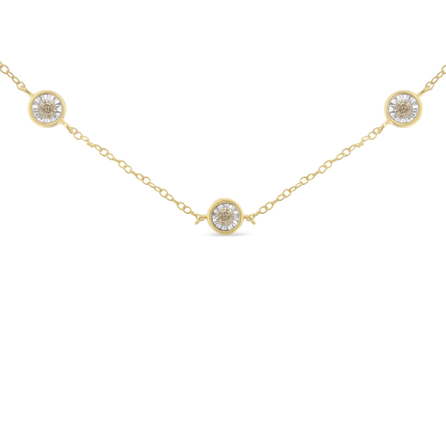 Collar de plata de ley chapado en oro amarillo con diamantes (1/2 cttw, color K-L, claridad I2-I3)
