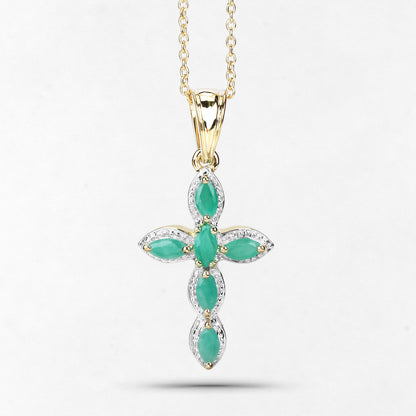 Colgante de plata de ley .925 con baño de oro amarillo de 18K y esmeralda natural de 0.84 quilates