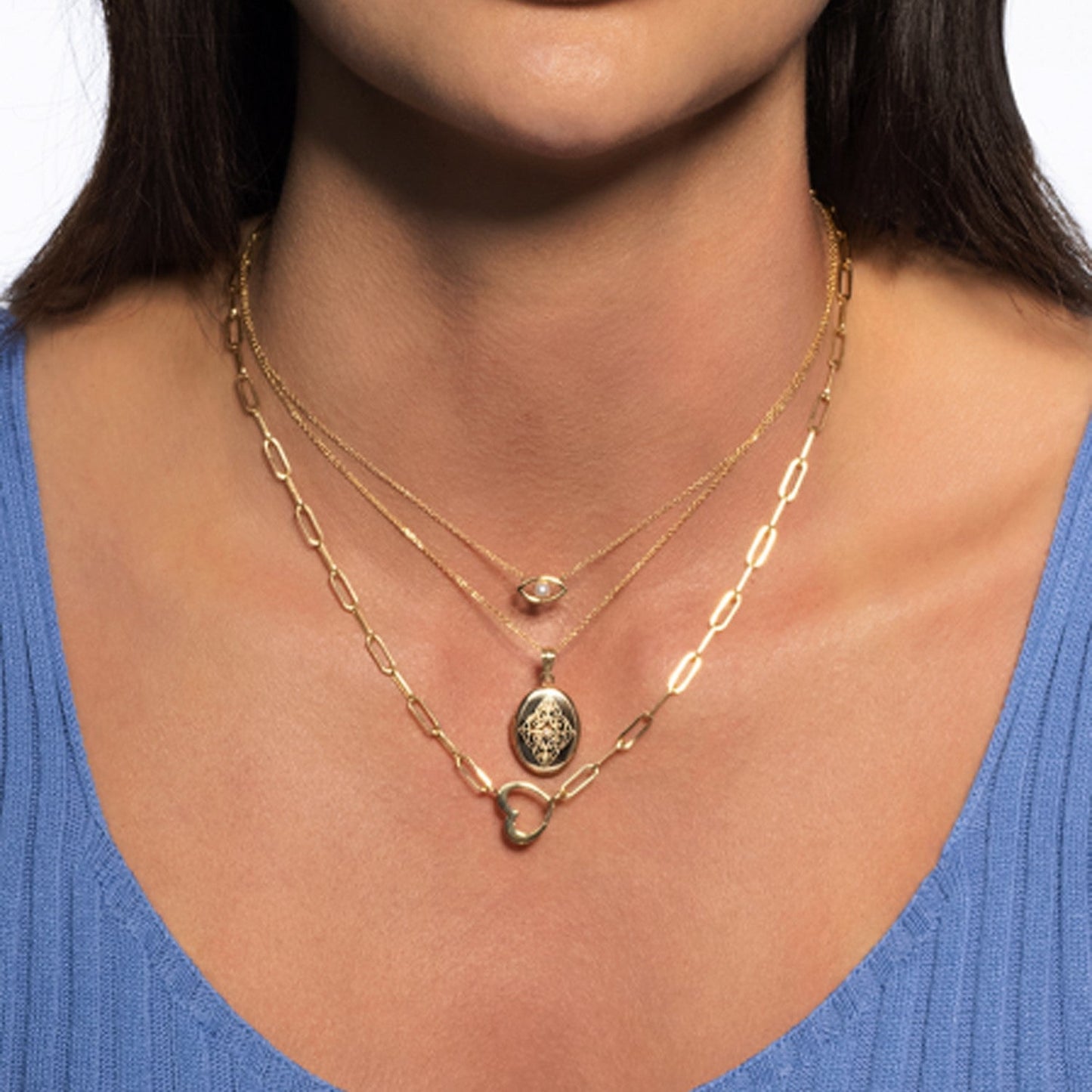 Collar de eslabones tipo clip de oro amarillo de 14k con elemento de corazón