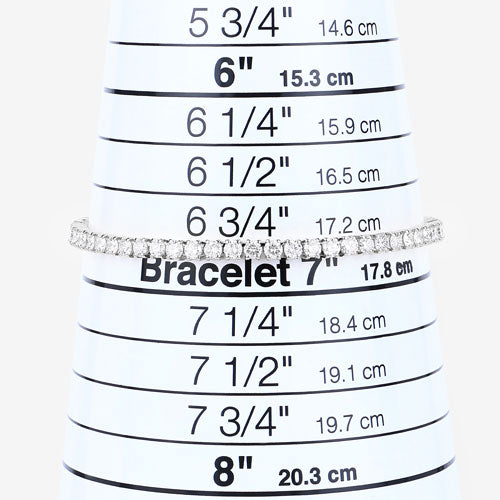 Brazalete de oro blanco de 14 quilates con diamantes de laboratorio de 5.10 quilates