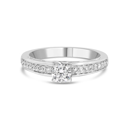 Anillo de compromiso solitario de oro blanco de 14 quilates con diamantes de 1/2 quilate engarzados en pavé (color G-H, claridad VS2-SI1) - Talla 7