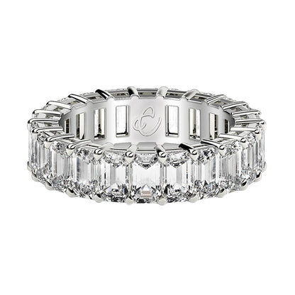 Anillo de la eternidad con diamantes de talla esmeralda cultivados en laboratorio en oro blanco de 14k (4 quilates totales FG/VS2)