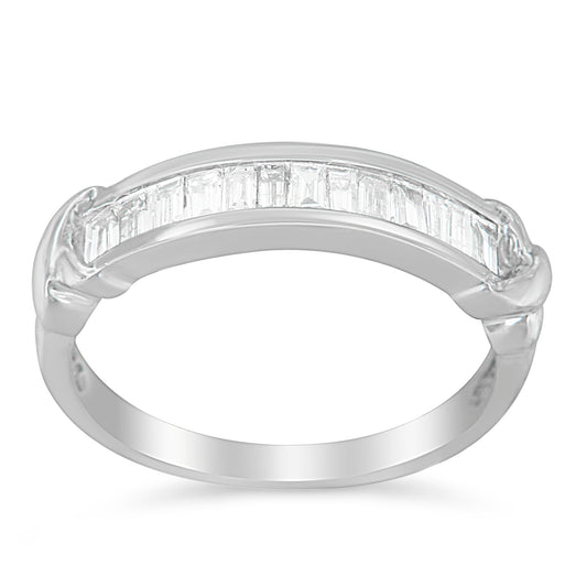 Anillo de boda de plata de ley .925 con diamantes talla baguette de 1/2 ct en engaste de canal en forma de X (color H-I, claridad I1-I2) - Talla 6-1/2