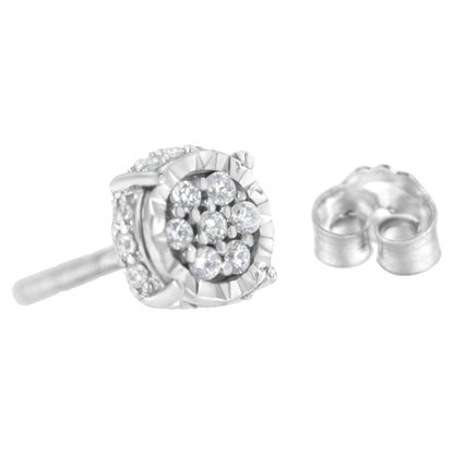 Pendientes de tuerca florales de plata de ley .925 con diamantes de talla redonda de 1/3 cttw (Claridad I-J, Color I3)