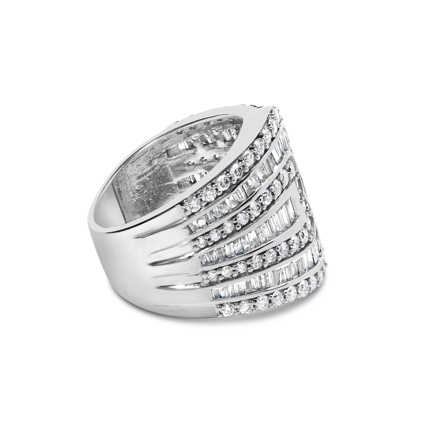 Anillo tipo bypass multihilera de oro blanco de 10K con diamantes redondos y de talla baguette de 2 1/2 ct. (color J-K, claridad I2-I3) - Talla de anillo 7