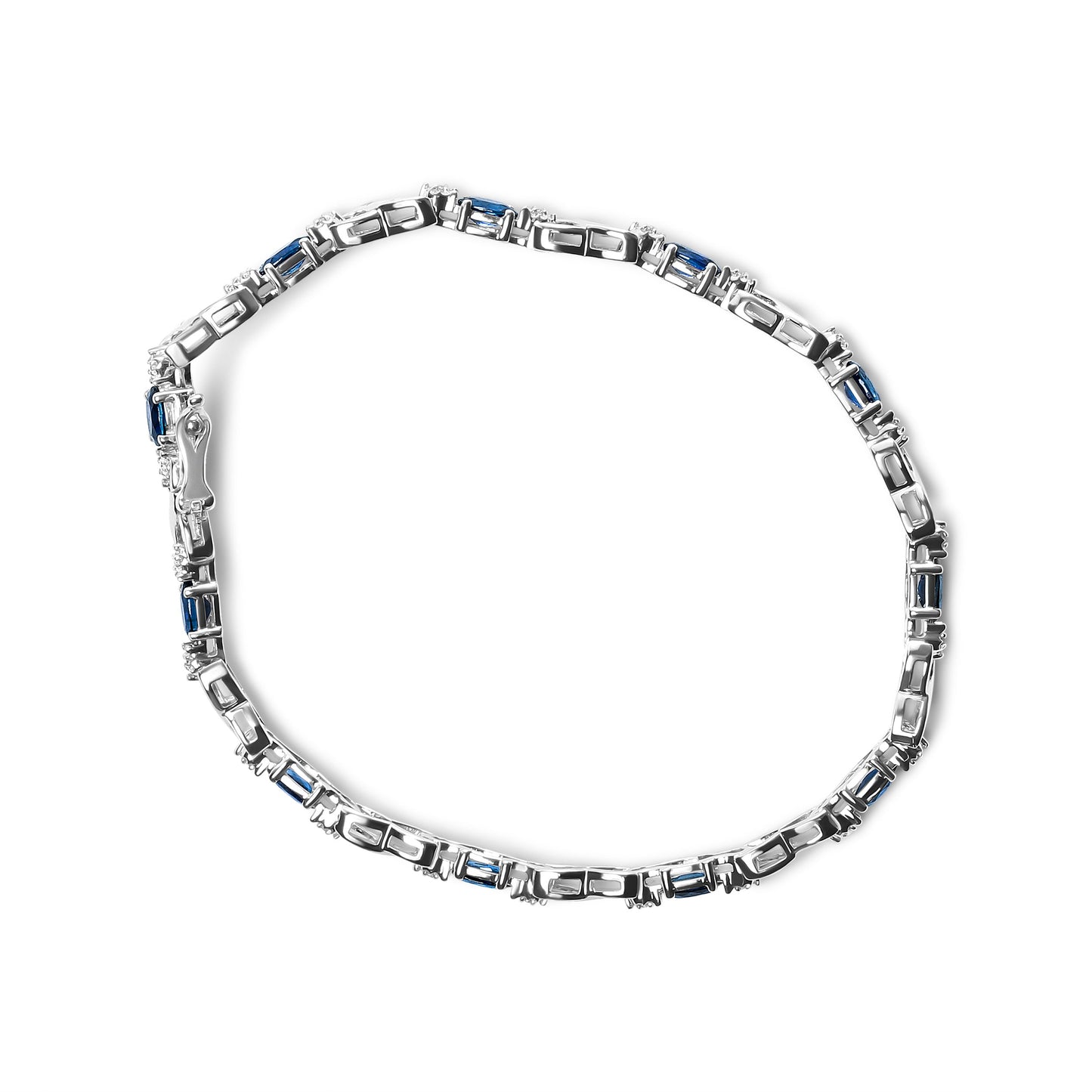 Pulsera de eslabones en "X" de oro blanco de 10K con zafiro ovalado de 5x4mm y diamantes de 1/10 Cttw engarzados en garra - Talla 7" (Color H-I, Claridad SI1-SI2)