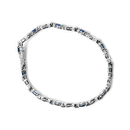 Pulsera de eslabones en "X" de oro blanco de 10K con zafiro ovalado de 5x4mm y diamantes de 1/10 Cttw engarzados en garra - Talla 7" (Color H-I, Claridad SI1-SI2)