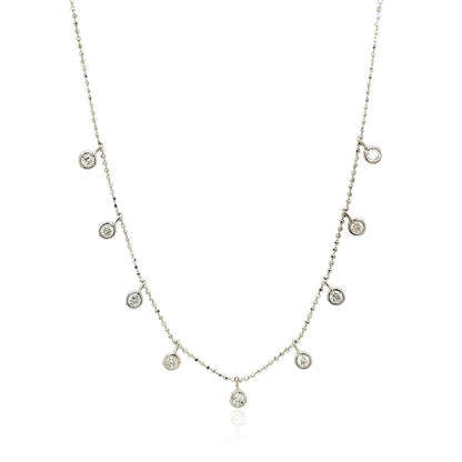 Collar de oro blanco de 14k con dijes de diamantes redondos