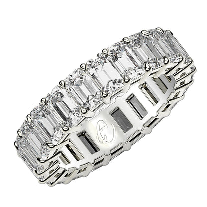 Anillo de la eternidad con diamantes de talla esmeralda cultivados en laboratorio en oro blanco de 14k (4 quilates totales FG/VS2)