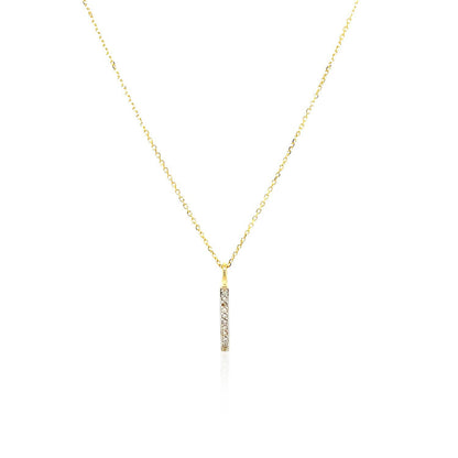 Colgante de barra de oro amarillo de 14k con diamantes