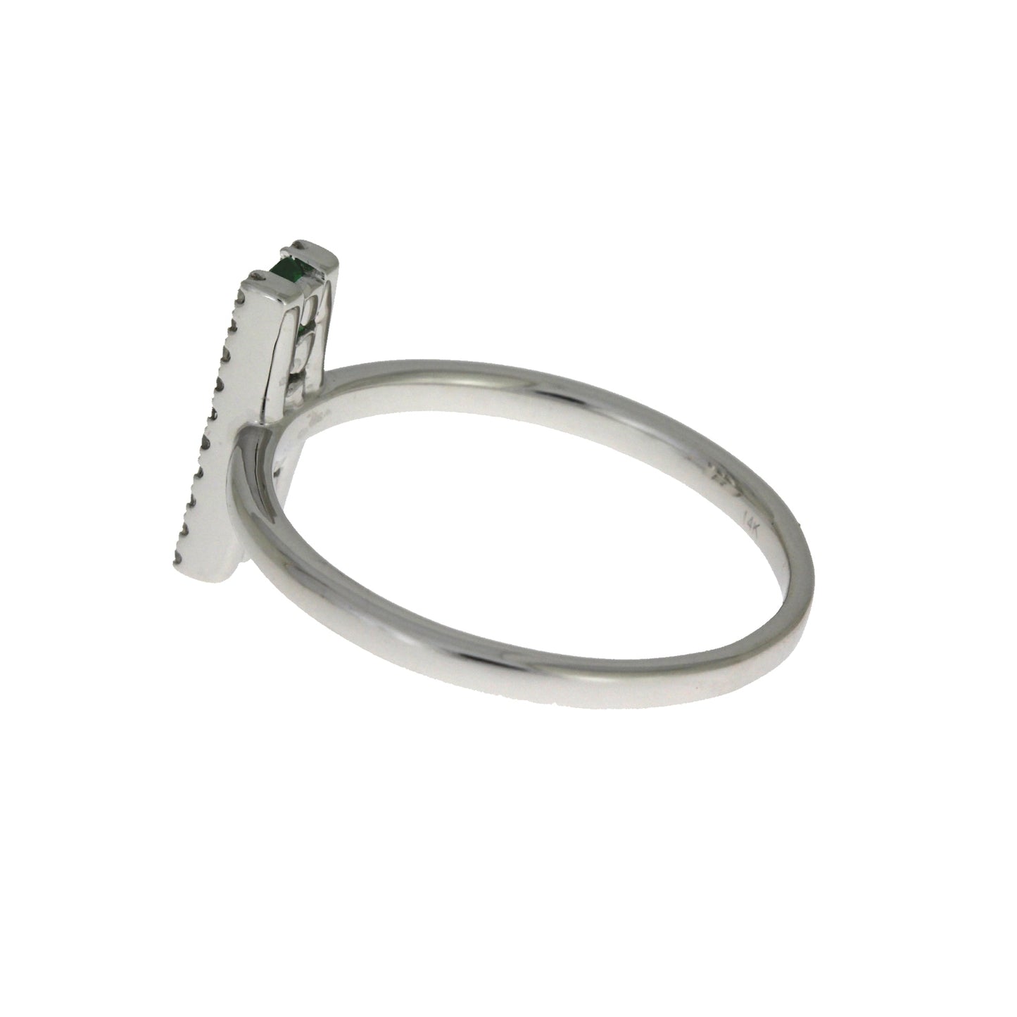 Anillo de oro blanco de 14 quilates con esmeralda de 0,25 quilates y diamantes