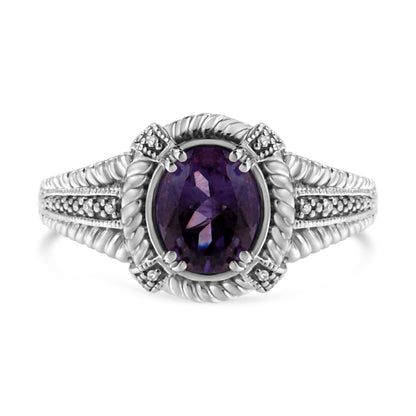 Anillo de plata de ley .925 con amatista morada ovalada de 9x7 mm engastada en garra y detalles de diamantes (color I-J, claridad I1-I2) - Talla 7