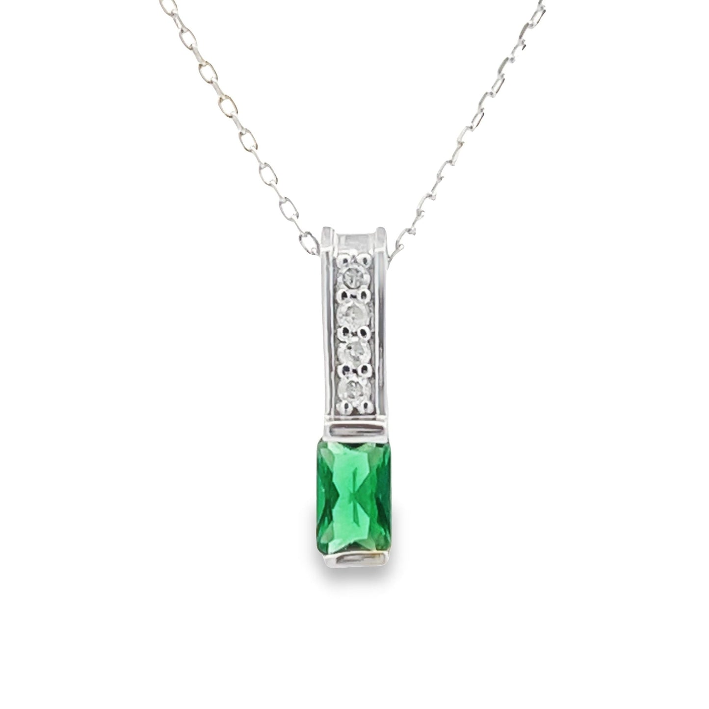 Colgantes de moda de esmeralda creada de 0,06 ct, oro blanco de 10 kt