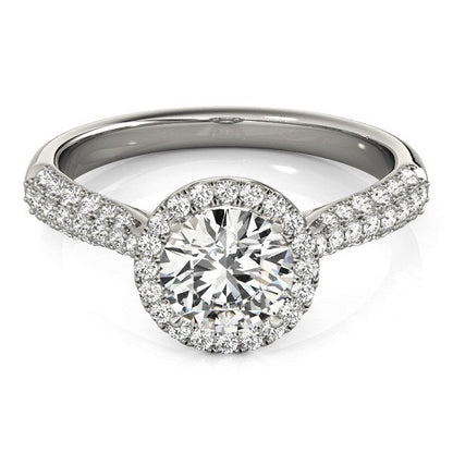 Anillo de compromiso con halo de diamantes en oro blanco de 14k y banda pavé (1 1/3 cttw)