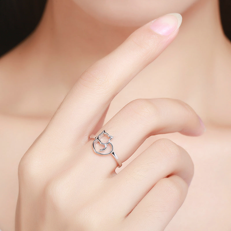 Anillo de Plata de Ley 925 Talla 5.0 con Baño de Platino para Mujer