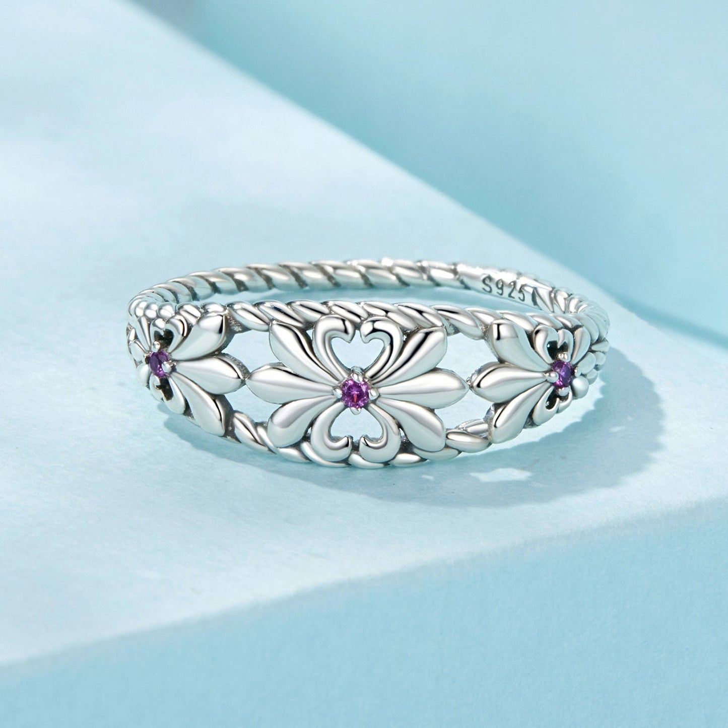 Anillo de plata de ley 925 oxidada con circonita cúbica de 1,3 mm engastada en pavé, talla 6.0, para mujer