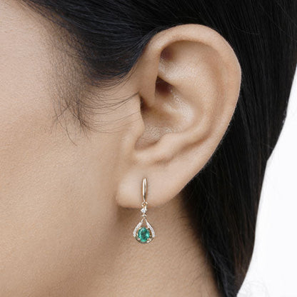 Pendientes de oro amarillo de 14 quilates con esmeralda zambiana auténtica de 0,70 quilates y diamantes blancos