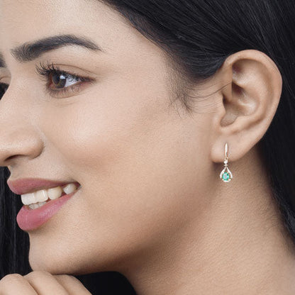 Pendientes de oro amarillo de 14 quilates con esmeralda zambiana auténtica de 0,70 quilates y diamantes blancos