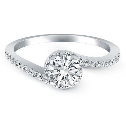 Anillo de compromiso con halo de diamantes en espiral de oro blanco de 14 quilates