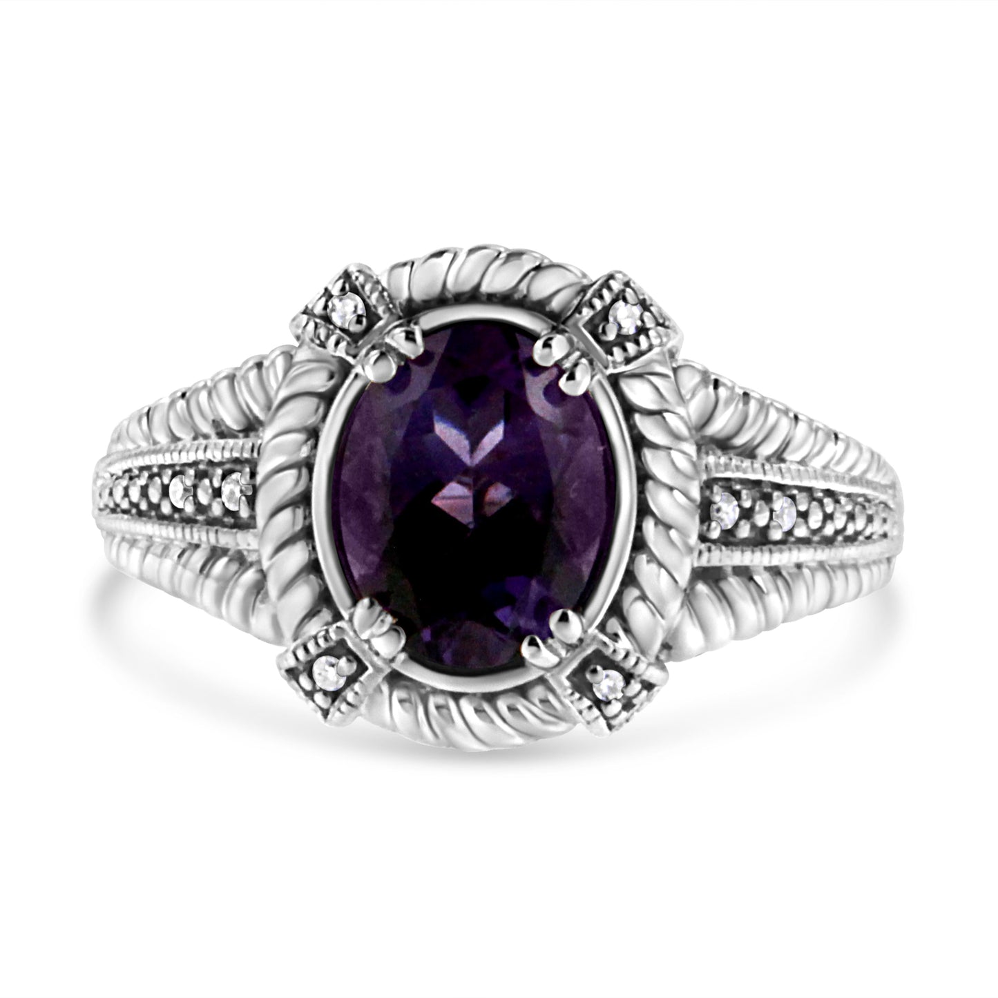 Anillo de plata de ley .925 con amatista morada ovalada de 9x7 mm engastada en garra y detalles de diamantes (color I-J, claridad I1-I2) - Talla 7