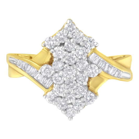 Anillo de oro amarillo de 10K con racimo de diamantes redondos y talla baguette (1 1/10 Cttw, color H-I, claridad SI2-I1) - Talla 7