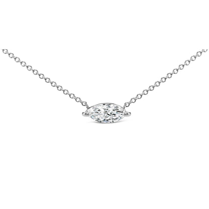 Collar con colgante de oro blanco de 14K con diamante marquise cultivado en laboratorio de 0,50 cts. en orientación este-oeste, solitario de 45,72 cm (color F-G, claridad VS2-SI1)