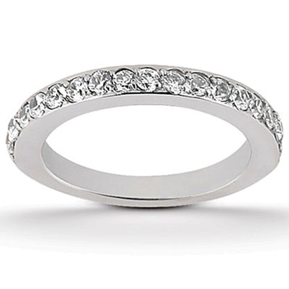 Anillo de boda tipo alianza de oro blanco de 14k con pavé de diamantes, media vuelta
