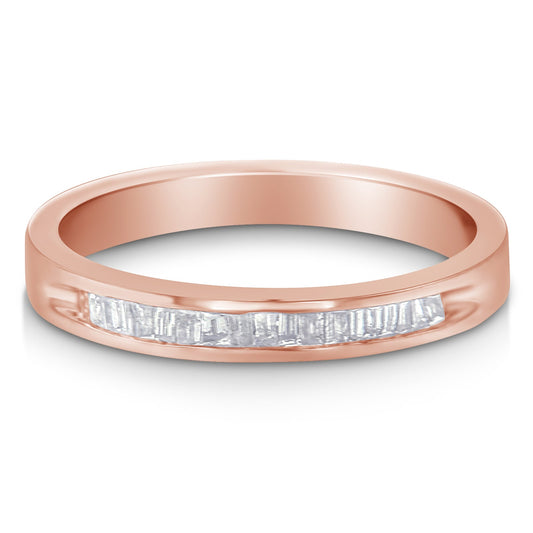 Anillo de banda apilable con diamantes engastados en canal de oro rosa de 10K sobre plata de ley .925 de 1/5 Cttw (color H-I, claridad I1-I2) - Talla 6 3/4