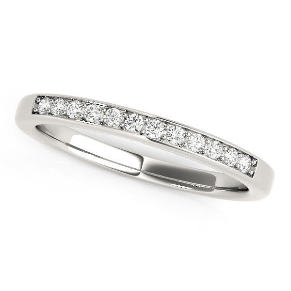 Alianza de boda de oro blanco de 14 quilates con diamantes (1/8 quilates en total)