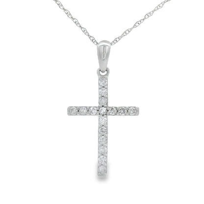 Colgante de cruz religiosa con diamante de .19 ct en oro blanco de 14 kt