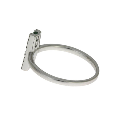 Anillo de oro blanco de 14 quilates con esmeralda de 0,25 quilates y diamantes