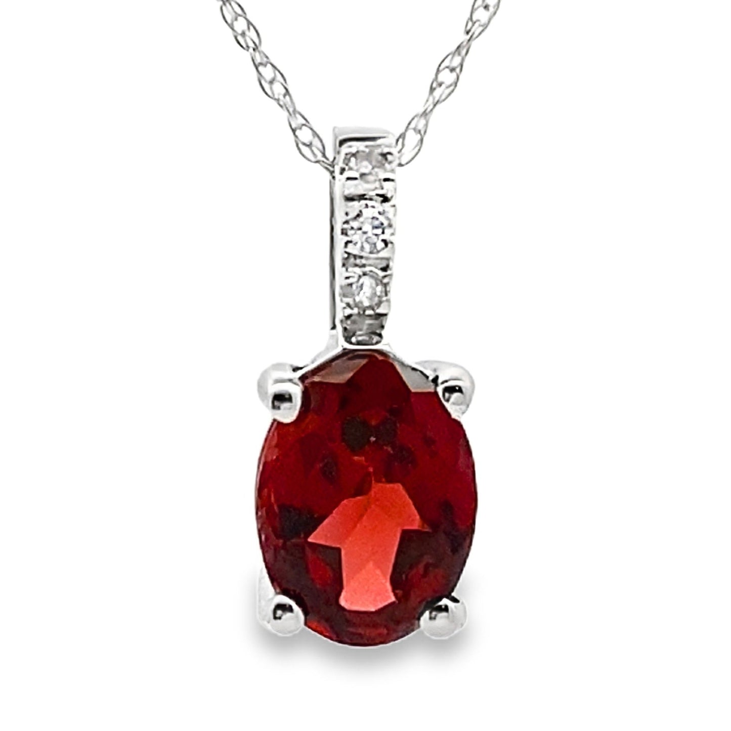 Colgantes de moda con granate y diamantes de 1,42 ct en oro blanco de 10 qt