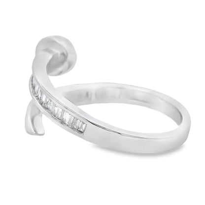 Anillo de diamante de .35 ct de oro blanco de 14 kt