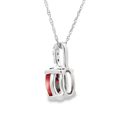Colgantes de moda con granate y diamantes de 1,42 ct en oro blanco de 10 qt