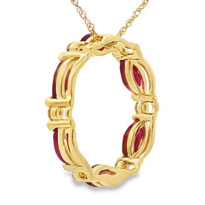 Colgante Círculo de Amor Ruby Diamond de oro amarillo de 10 KT