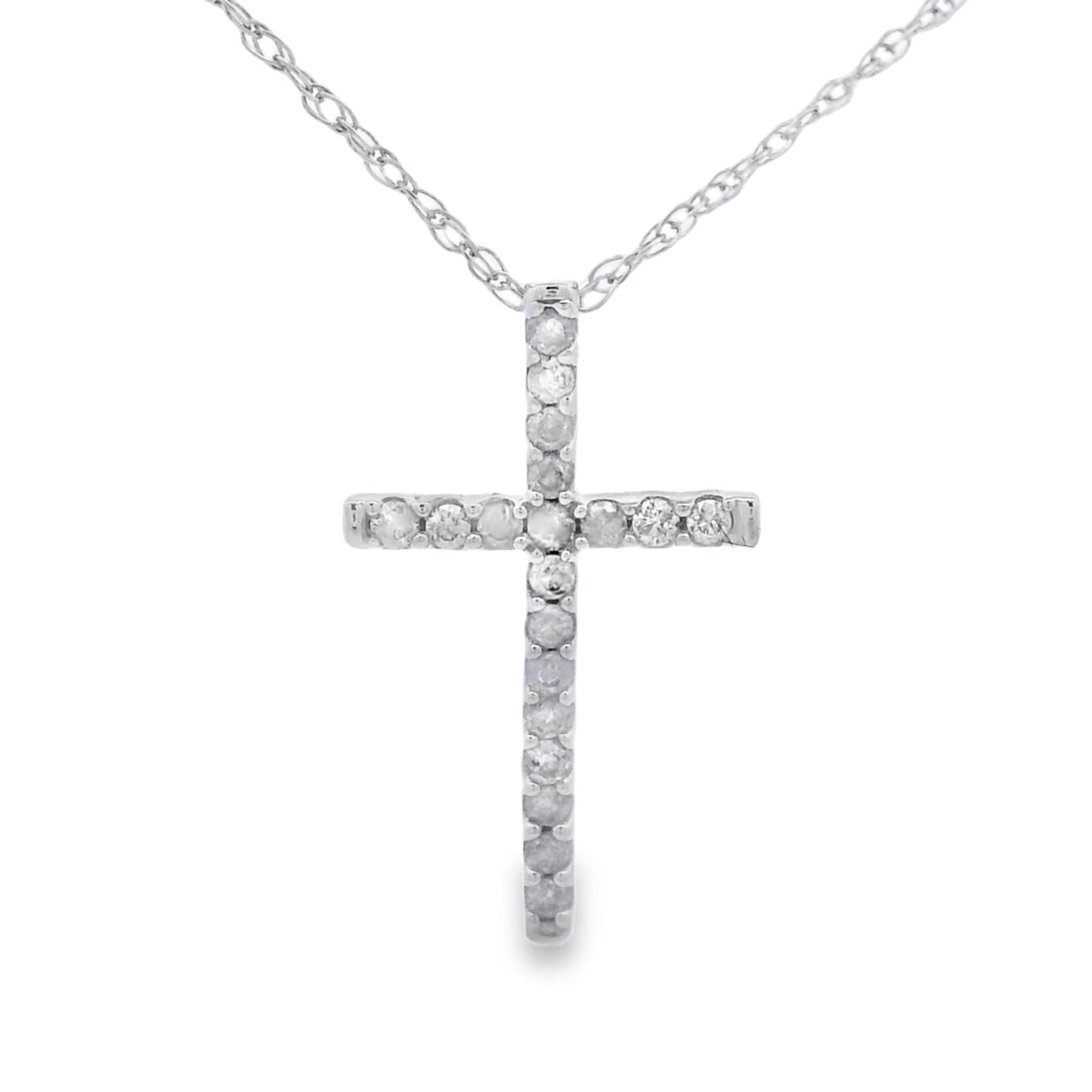 Colgante de cruz religiosa con diamante de 0,10 ct en oro blanco de 14 kt