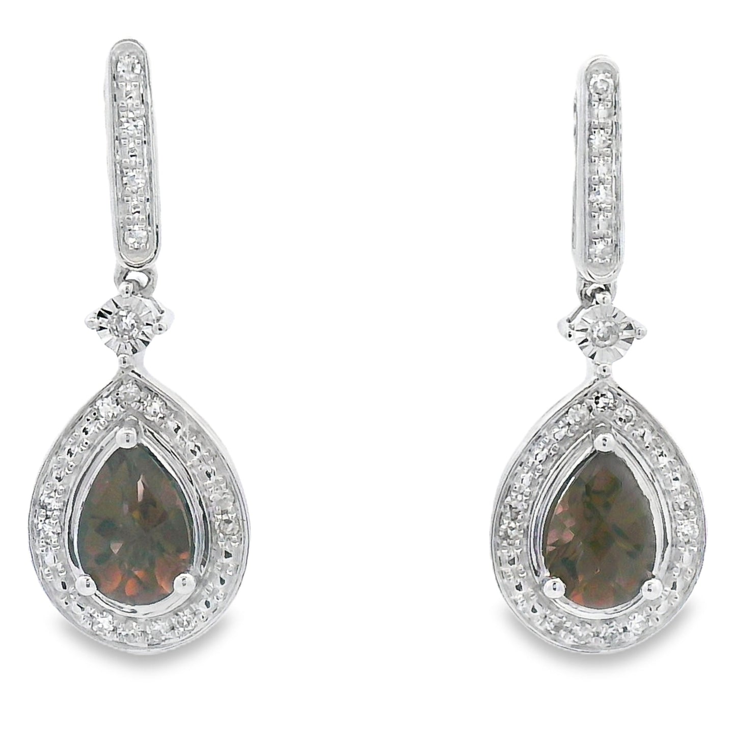 Pendientes colgantes de cuarzo y diamantes de 0,84 ct en oro blanco de 10 qt