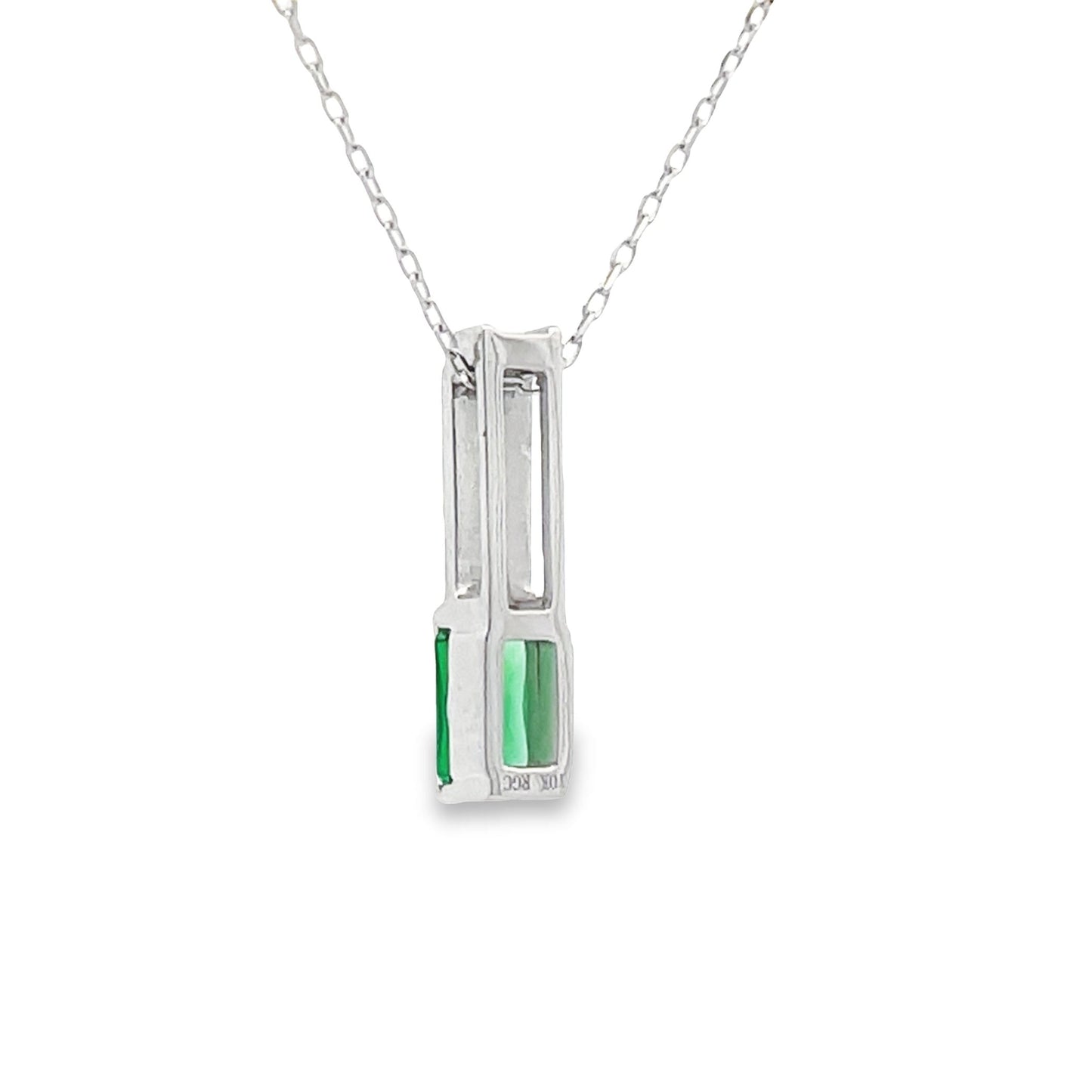 Colgantes de moda de esmeralda creada de 0,06 ct, oro blanco de 10 kt