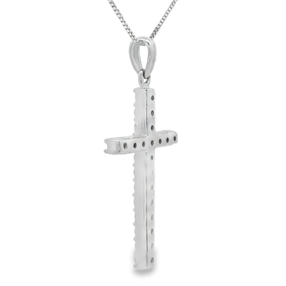 Colgante de cruz religiosa con diamante de 0,25 ct en oro blanco de 14 kt