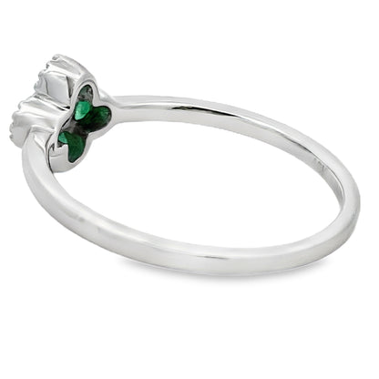 Anillo de esmeralda y diamante de 0,15 ct en oro blanco de 10 kt