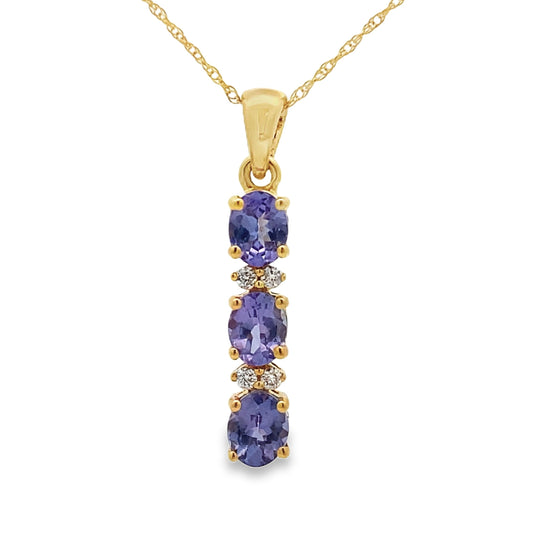 Colgantes de moda de tanzanita y diamante en oro amarillo de 10 quilates