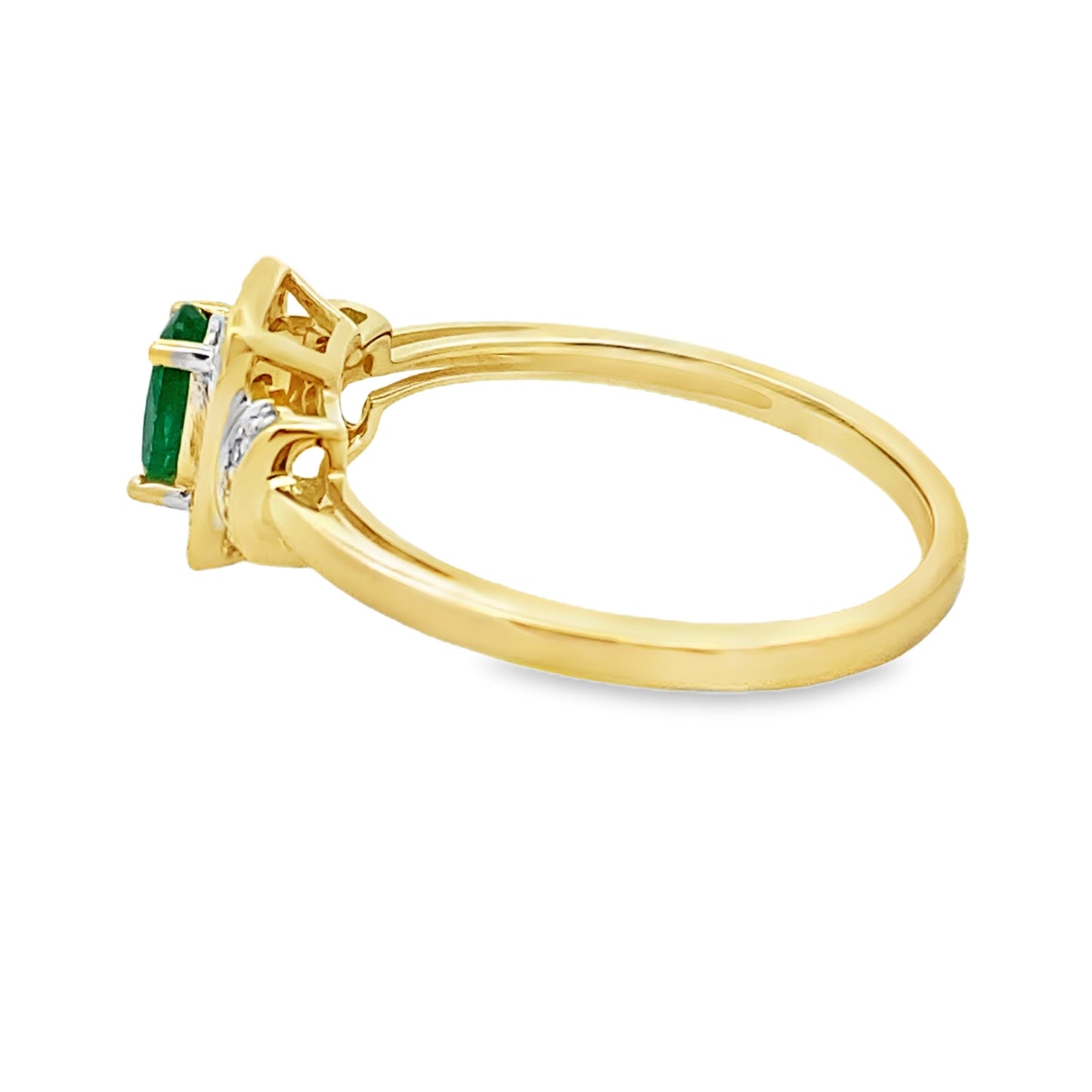 Anillo de oro amarillo de 10 kt con diamante esmeralda de 0,45 ct