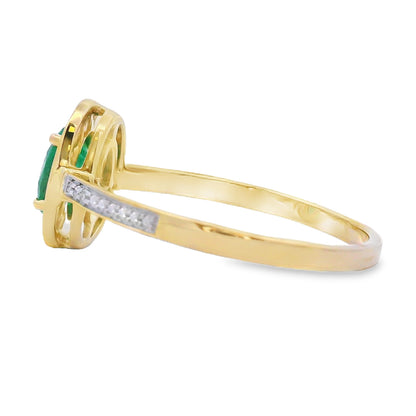 Anillo de diamante esmeralda de .49 ct en oro amarillo de 10 kt
